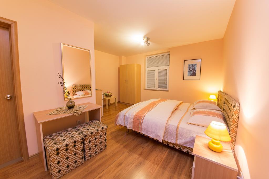 Apartments Bokan Cetinje Buitenkant foto